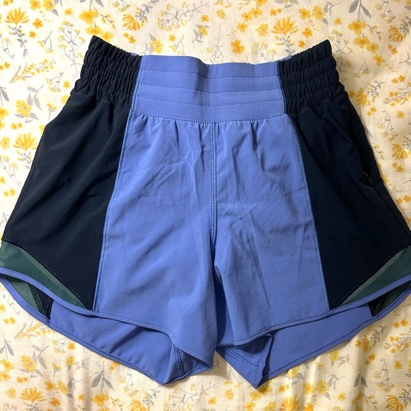 Lululemon Rare💕 Hotty Hot High-Rise Short 4" *Colour Block Size 2 - Picture 2 of 7